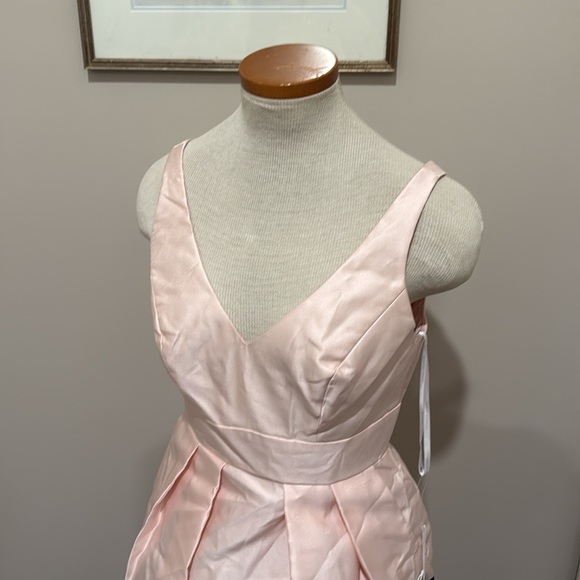 NWT!! ALFRED SUNG - V-NECK PLEATED SKIRT COCKTAIL DRESS WITH POCKETS - BLUSH - 4 - Picture 10 of 12